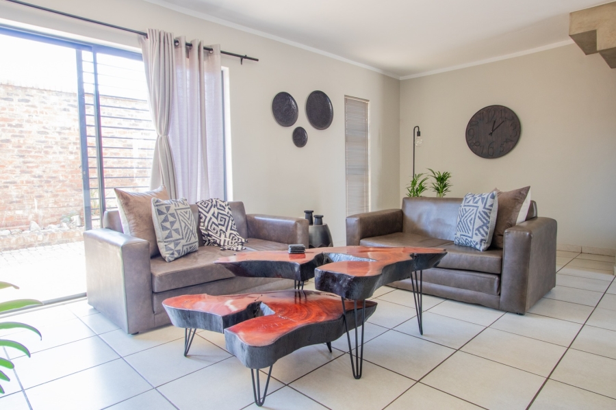 3 Bedroom Property for Sale in Mooivallei Park North West